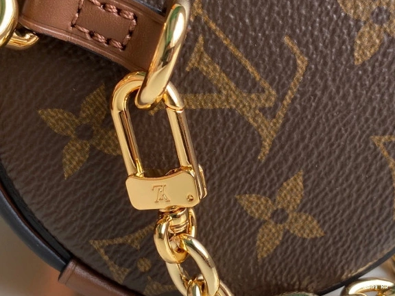 VUITTON LOUIS TRUNK PAPILLON 0816
